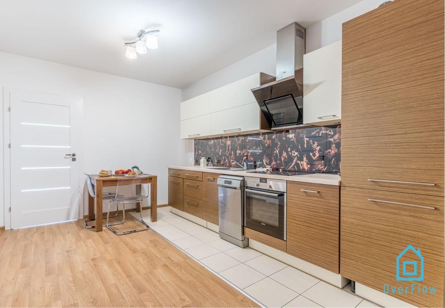 Privatunterkunft Hub - Charming Place, 5 Minutes To Old Town *